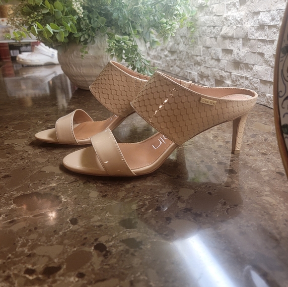 Calvin Klein Cecily Patent/Python Patent Open Toe Sandles with Heels. - Picture 3 of 8